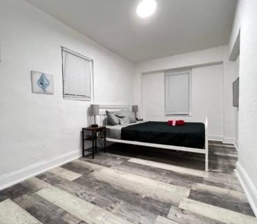 Seybold Ski Chalet | Lux Home near airport beach DWTN midtown wynwood