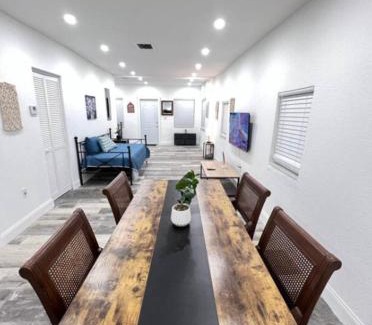 Seybold Ski Chalet | Lux Home near airport beach DWTN midtown wynwood