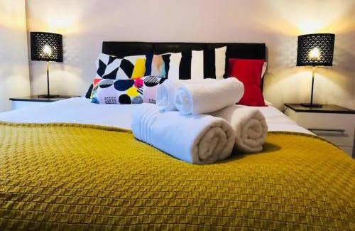 Leamington Spa Apartment | Lux Home Stays - Regents Place