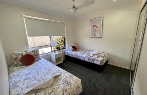 Bundaberg South Apartment | Lux in Bundy - Wifi, AC, Netflix and comfort