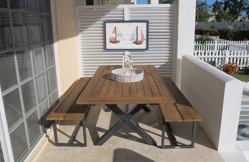 Palm Cay House | LUX LG 4BR Palm Cay-Gated Resort~Pool~Beach~Tennis~P&Play~H.Chair~Stroller!
