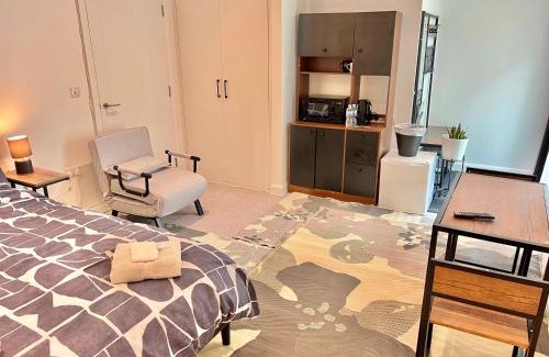 Docklands Apartment | Lux New Studio Apartment Exel London
