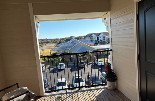 Florida Panhandle Apartment | Lux private bedROOM w private bath apartment in enchanting Pensacola w WiFi, AC