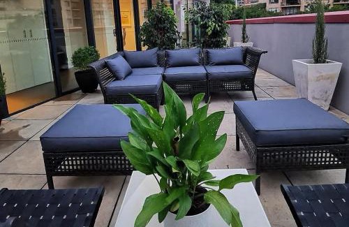 Pyrmont Apartment | Lux Pyrmont 1 Bed Apt - Parking & Pool Access