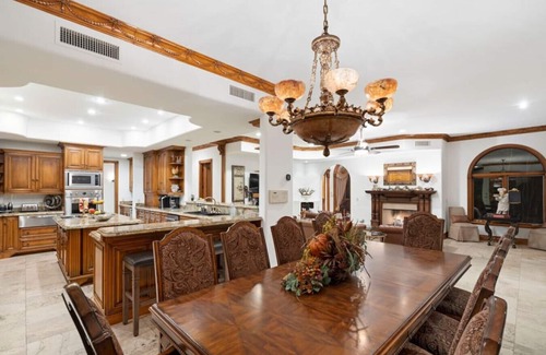 Carefree House | Lux Scottsdale/Carefree family retreat golf pool