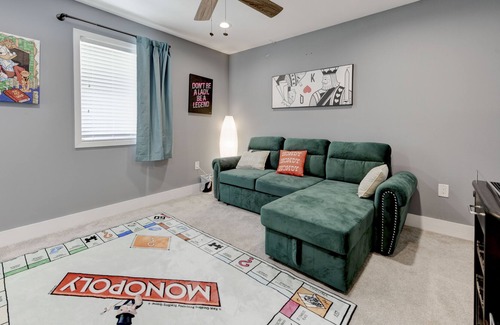 St. Johns House | Lux Spacious 2 bed + 2 bath + 2 living room townhome