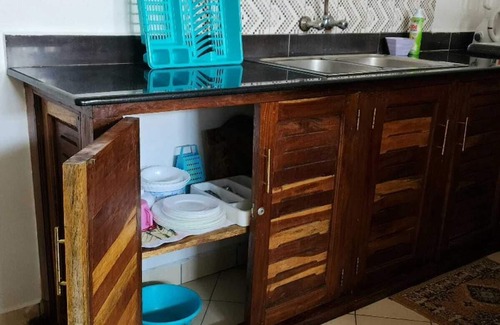 Diani Beach Villa | Lux Suites Diani Airstrip Villas