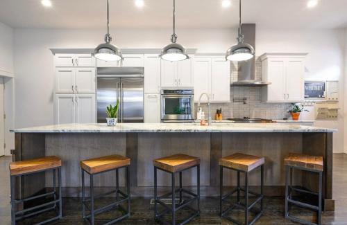 Over-the-Rhine House | Lux Townhome - Washington Park - Walk to ALL