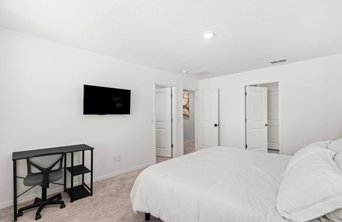 West Haven House | Lux Townhouse in Champions Gate - 10 miles to Disney World!