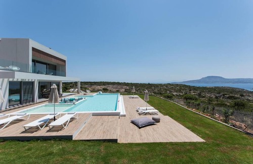 Akrotiri Villa | Lux Villa Alas -Stunning Views-PS4-Family Villa