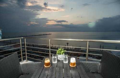 Perea Apartment | Lux VIP Apartments : Studio with sea viewn