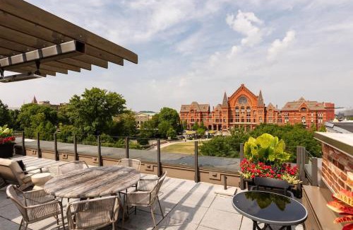 Over-the-Rhine Apartment | Lux Washington-Park Rooftop Patio-Free Parking
