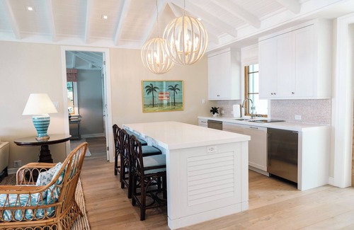 Dunmore Town Condo | Lux Waterfront Cottage in Exclusive Briland Club w/Marina, Beach, Pickleball