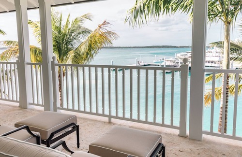 Dunmore Town Condo | Lux Waterfront Cottage in Exclusive Briland Club w/Marina, Beach, Pickleball