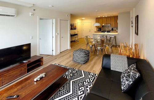 Brossard Apartment | Luxe 1BR with Pool and Sauna near Quartier DIX30
