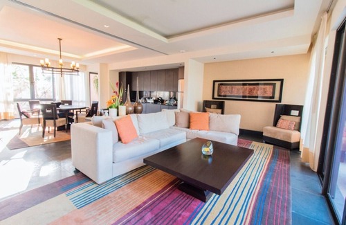 Villa Juarez Villa | Luxe 3-Bedroom Villa w/Rooftop Pool