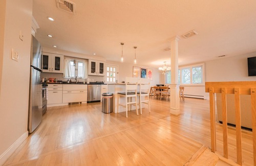 Revere House | LUXE 3BR Near Boston, Airport, and Beach!