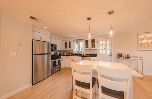 Revere House | LUXE 3BR Near Boston, Airport, and Beach!