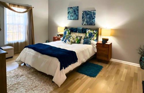 Peoplestown House | Luxe 4 Bed ATL Retreat - Pool Fire Sauna Theater