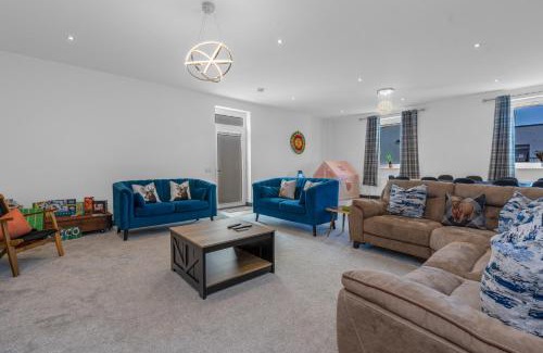 St. Andrews House | Luxe 5 Bedroom Guardbridge House - St Andrews