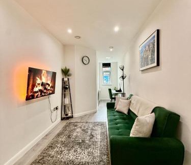 Leicester City Centre Apartment | Luxe Apartment - Leicester City Centre