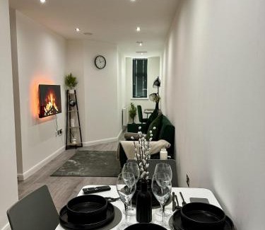 Leicester City Centre Apartment | Luxe Apartment - Leicester City Centre
