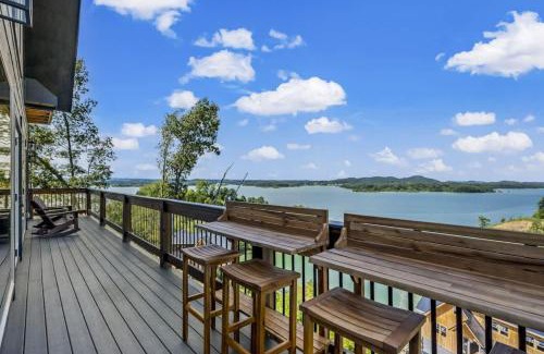 Sevierville House | Luxe at Lake Haven - Pool Hot Tub and Game Room