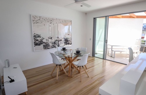 Palm Beach Villa | Luxe beachside Villa, 50 Steps to sand between Tallebudgera & Currumbin creeks.