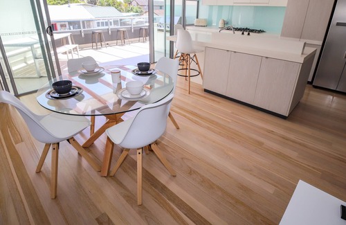 Palm Beach Villa | Luxe beachside Villa, 50 Steps to sand between Tallebudgera & Currumbin creeks.