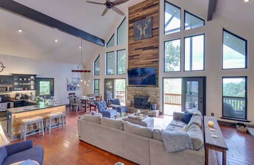 Blairsville Cabin | Luxe Blairsville Cabin w/Game Room, Near Hikes