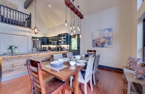 Blairsville Cabin | Luxe Blairsville Cabin w/Game Room, Near Hikes