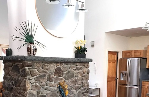Glenford House | Luxe Bohemian Cabin, Secluded, 6 min to Woodstock