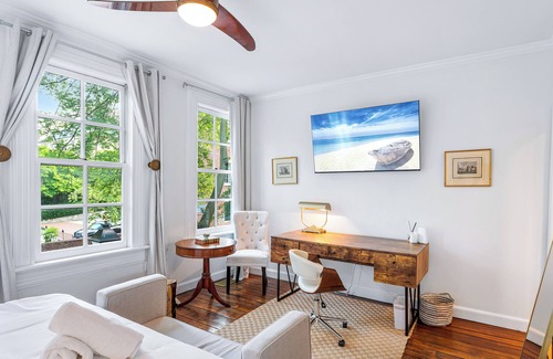 Southwest House | LUXE Cameron House/Off King St/Est. 1870