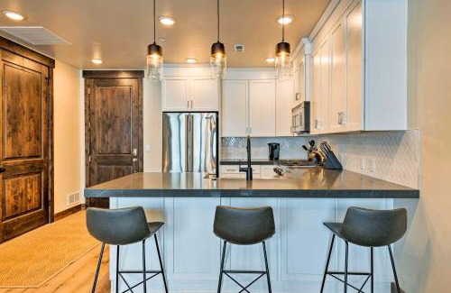 Park City Apartment | Luxe Canyons Ski Resort Condo - Walk to Ski Lift!