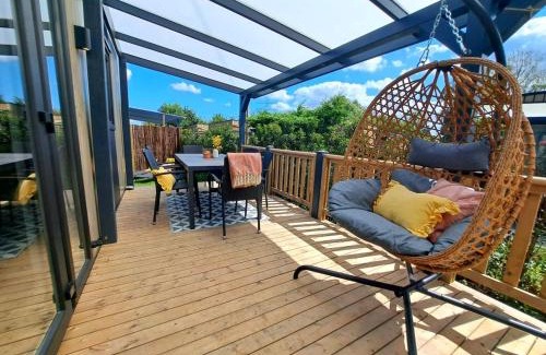 Heinkenszand Ski Chalet | Luxe Chalet met Veranda Tuin en Hottub, Zeeland VP007