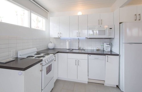 Twin Palms Condo | LUXE Condo Suite @ Famous Ocotillo Lodge in PS