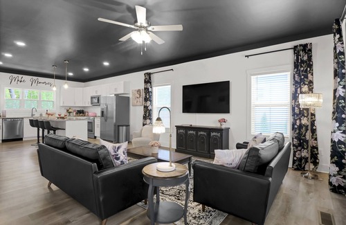 Mount Airy House | Luxe Cottage; Stroll to Main St, Hot Tub, Games, FirePit, CornHole, Fenced Yard