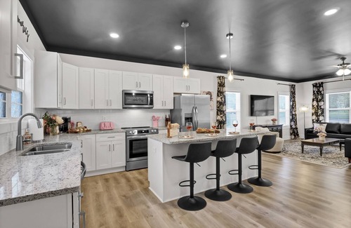 Mount Airy House | Luxe Cottage; Stroll to Main St, Hot Tub, Games, FirePit, CornHole, Fenced Yard