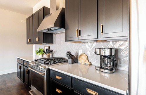 Edgehill Cottage | Luxe-cowboy Country-rooftop Patio-downtown Living