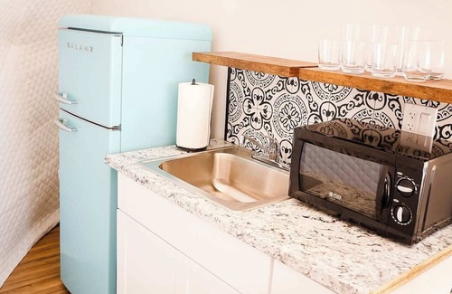 Eureka Springs Apartment | Luxe Dome Cedar Hot Tub