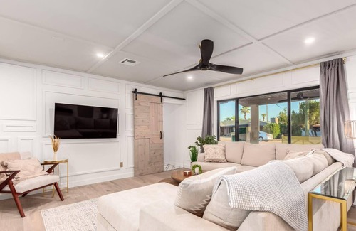 Scottsdale Country Acres House | Luxe Downtown Scottsdale Oasis w/ Heated Pool
