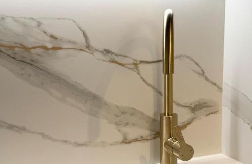 Antibes City Centre Apartment | Luxe et Charme sur les Remparts du Vieil Antibes