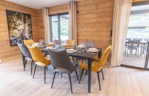 Le Chambon-sur-Lignon House | Luxe et confort au bord du golf - 8 pers, spa privé, piscine, salle de sport, nombreuses activités - FR-1-582-380