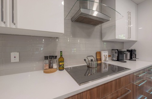 Beach Park Villa | Luxe Executive Home HEATED Pool, Outdoor Fireplace,Guesthouse!