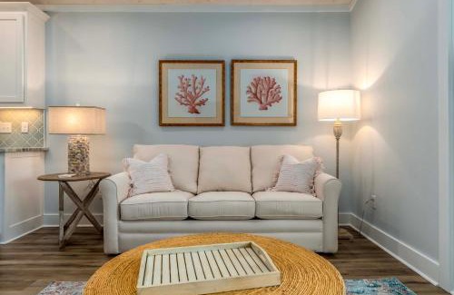 Indian Bay Apartment | Luxe Family Condo with Gulf View in Dauphin Island!