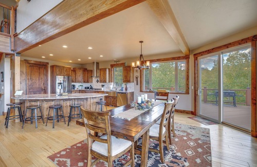 Florissant Cabin | Luxe Florissant Home w/Pikes Peak Views!