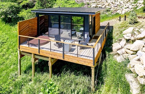 Canton Cabin | Luxe Glass Cabin + Hot Tub + Premium Mountain view