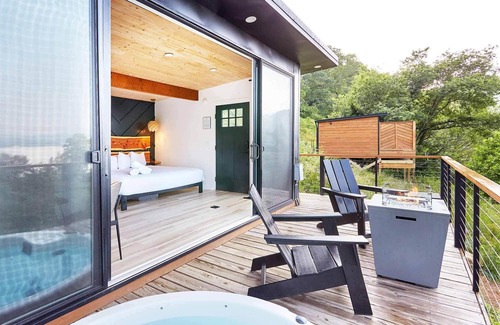 Canton Cabin | Luxe Glass Cabin + Hot Tub + Premium Mountain view