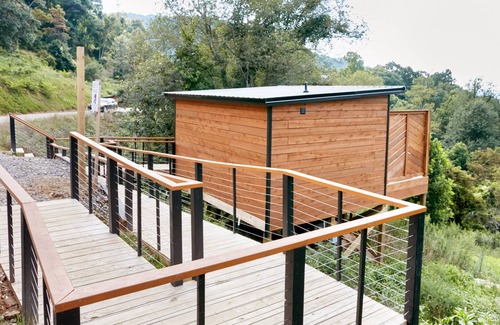 Canton Cabin | Luxe Glass Cabin + Hot Tub+ Mountain View +Hiking