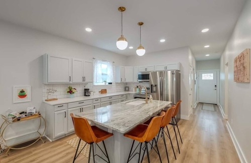 Northside District House | Luxe Home Downtown - Sleeps 6. Off-street parking